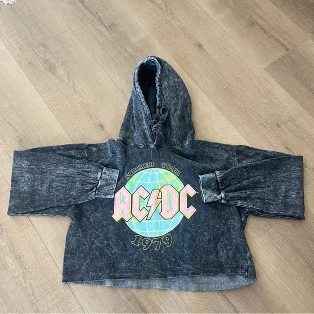 AC DC Summer Tour 1979 Crop Sweatshirt Hoodie Women Medium Acid Wash Great‎ - Picture 10 of 10